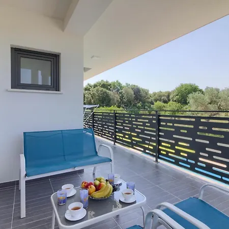 Luxury Modern With Pool Near The And Town Center, Extra Pool Heating Available Villa *