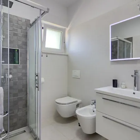 Luxury Modern With Pool Near The And Town Center, Extra Pool Heating Available Villa